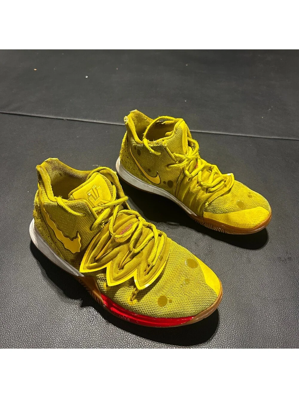 Nike Kyrie 5 Spongebob Squarepants Size 6.5y